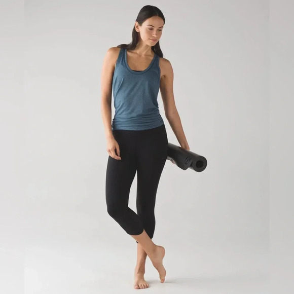 Lululemon Tie It Up Singlet~ Heathered Alberta Lake~ size 6 - Picture 2 of 10